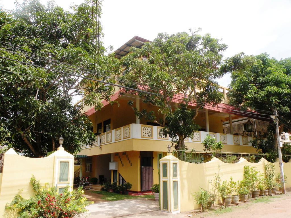 Henderson Airport Residence Negombo Bagian luar foto