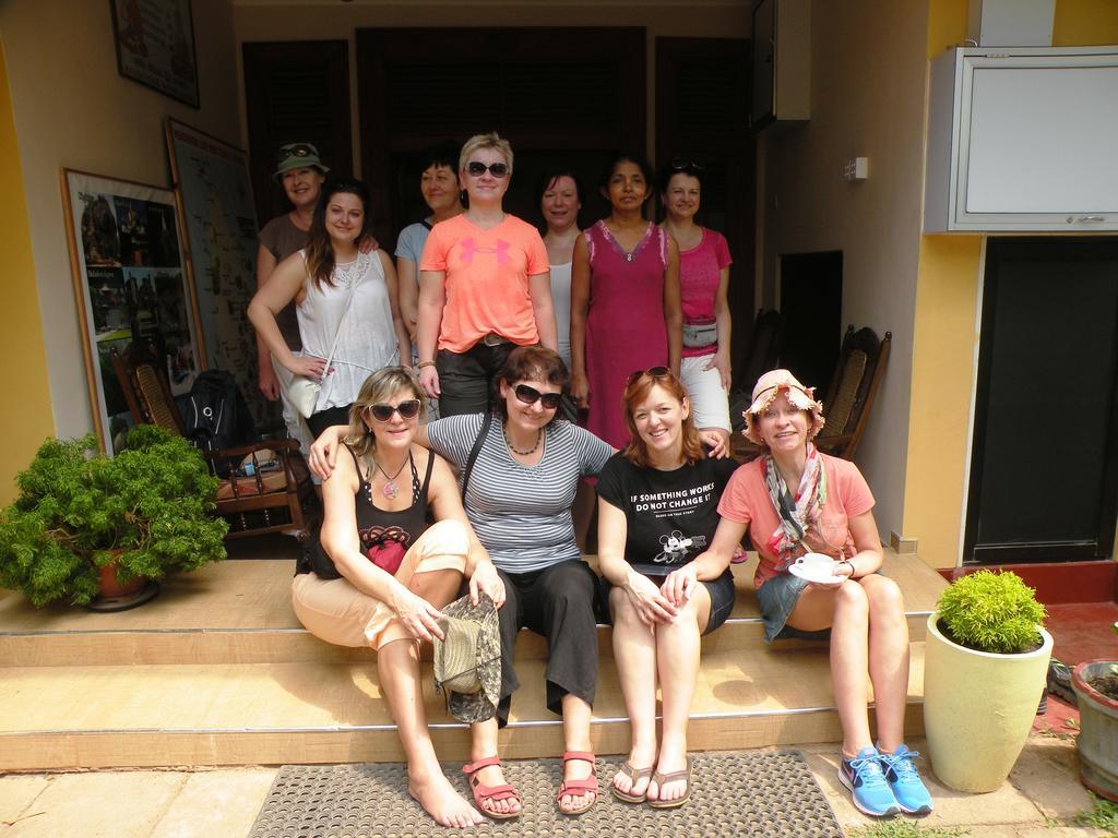 Henderson Airport Residence Negombo Bagian luar foto