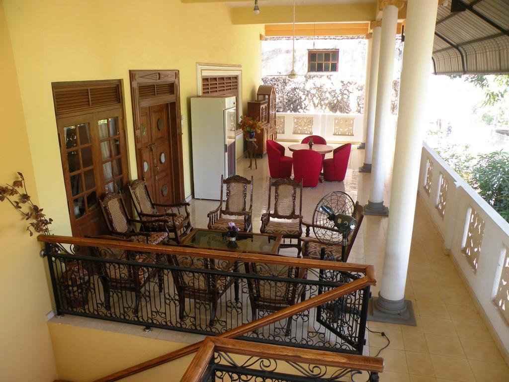 Henderson Airport Residence Negombo Bagian luar foto