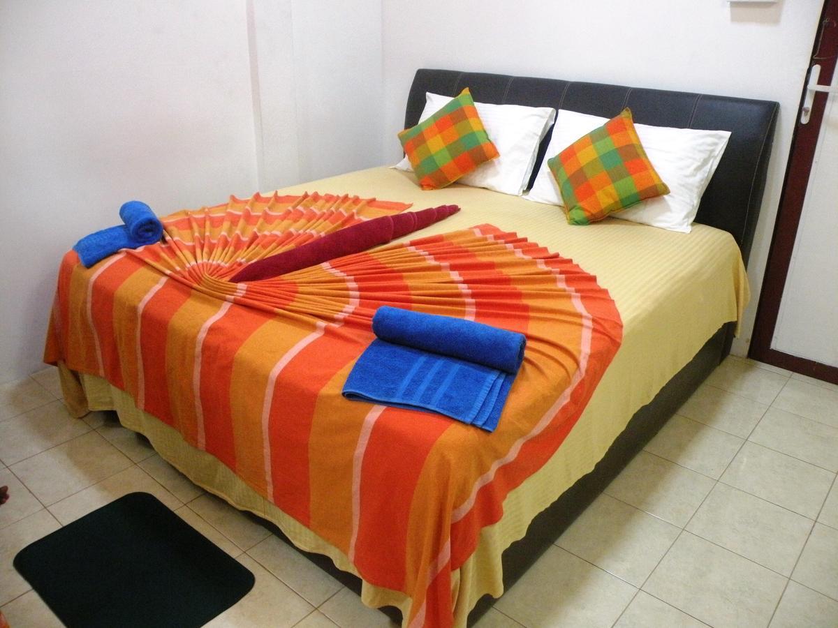 Henderson Airport Residence Negombo Bagian luar foto